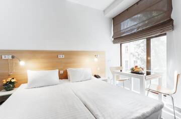 Полулюкс с кухней в Отеле Orange Hotel